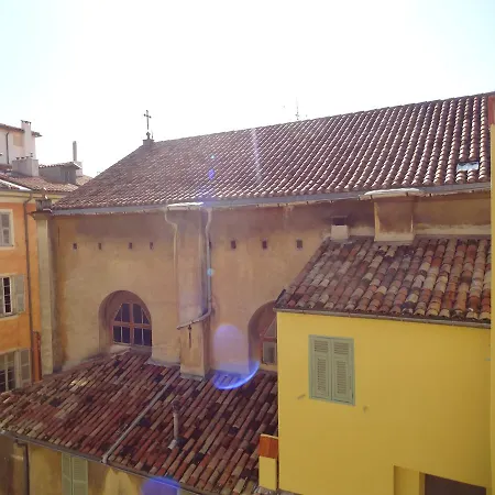 Du Palais